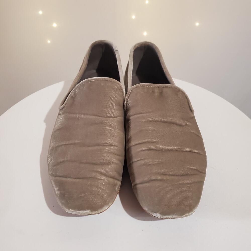 Vince Velvet Loafers Bray Venetian Italian Loafers Womens Size 8.5 Taupe Tan - Picture 2 of 9